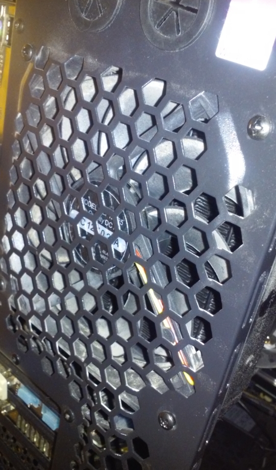 REAR FAN/Liquid cooling fan is NOT spinning? CyberPowerPC Forum