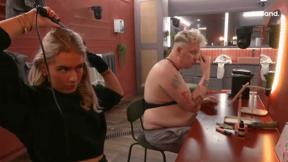 bbc41b039412008c9d603fc77cd959a2.gif