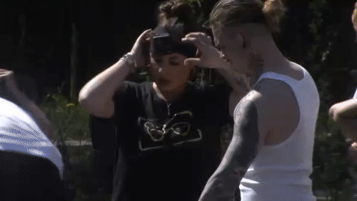 be82390c5581133f50e4bfe1078247d4.gif