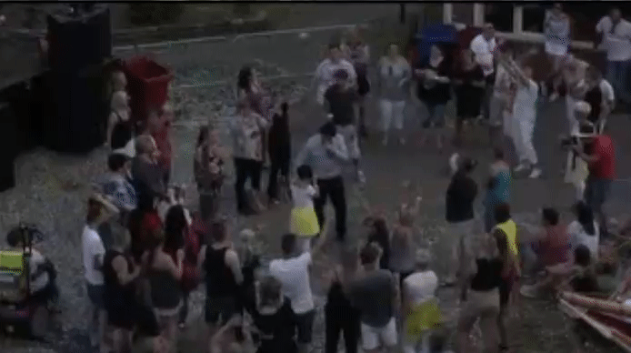 c004474e9a2eefd07a6fc97fbf1fc90a.gif