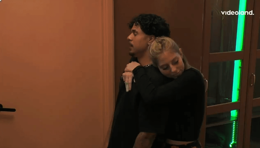c3e2791a8cc8d6c1748150ad25ed0527.gif
