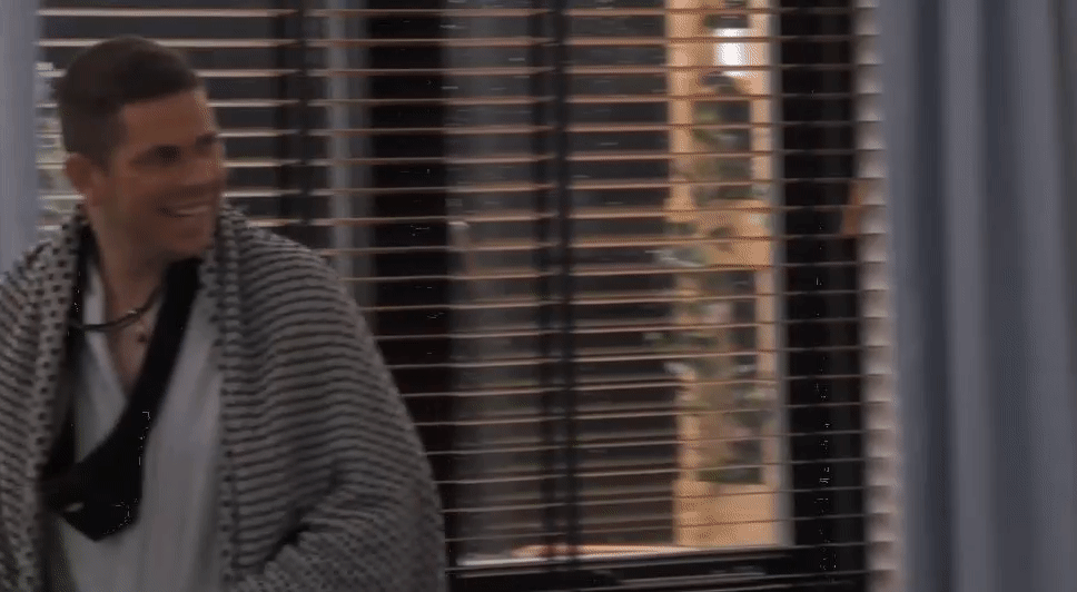 c6ad89216c03247caa8456fd2acbe451.gif