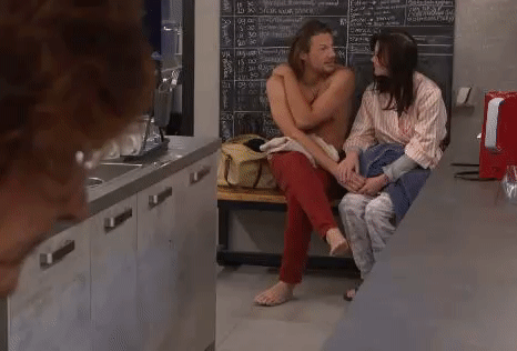 c771e4c0e9b989790fb77f51bbc39ab3.gif