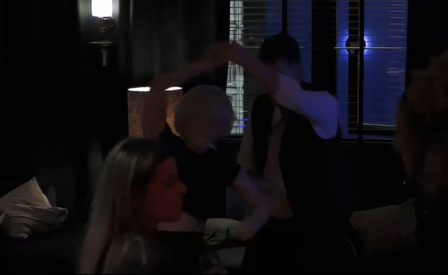 c7d6bb402d3dfedd2bb28f09984a1f8c.gif