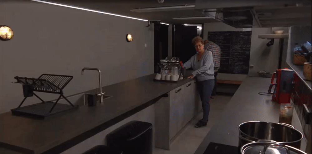 cc3c3dca5acf00e172c6e4b887137eb7.gif