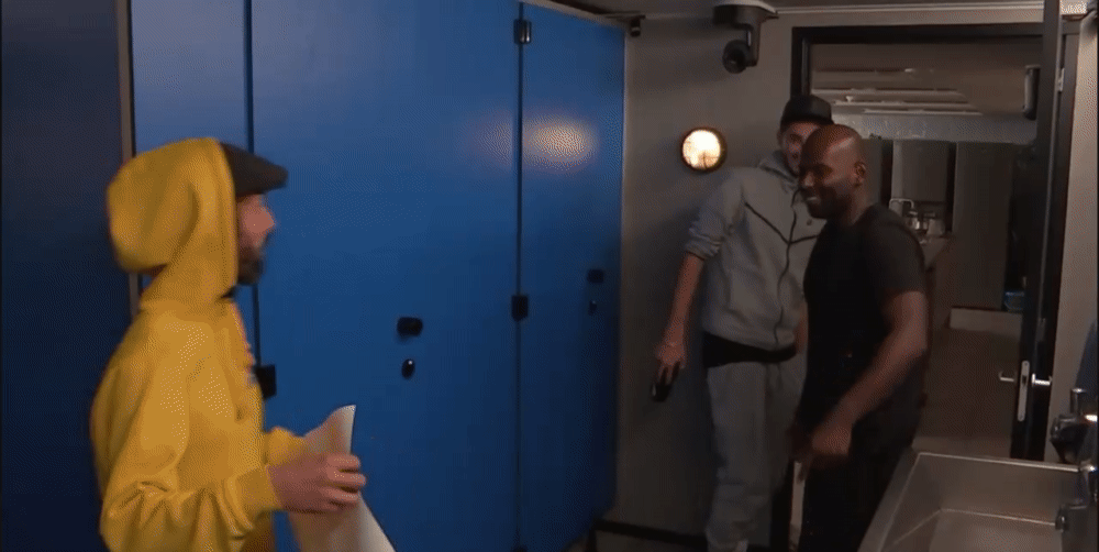 cefe09c0c7b5389764653e7168f44d9d.gif