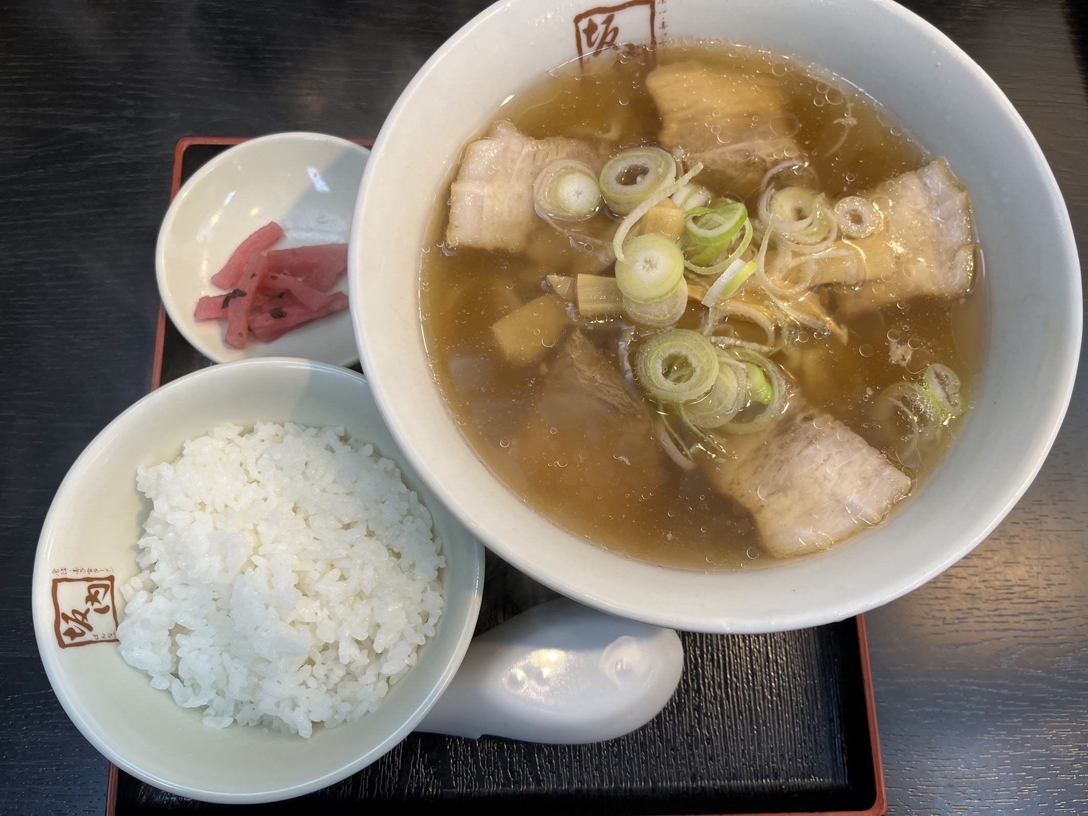 坂内・川崎東田店 喜多方ラーメン820円(2024年4月)