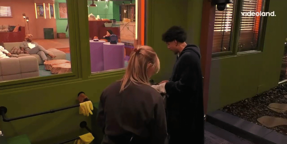 d04a42c2b97693a05ce8b5f801191921.gif