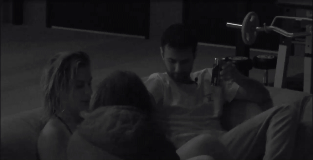 d3686d7ac3380509cda538ee43f4dfc4.gif