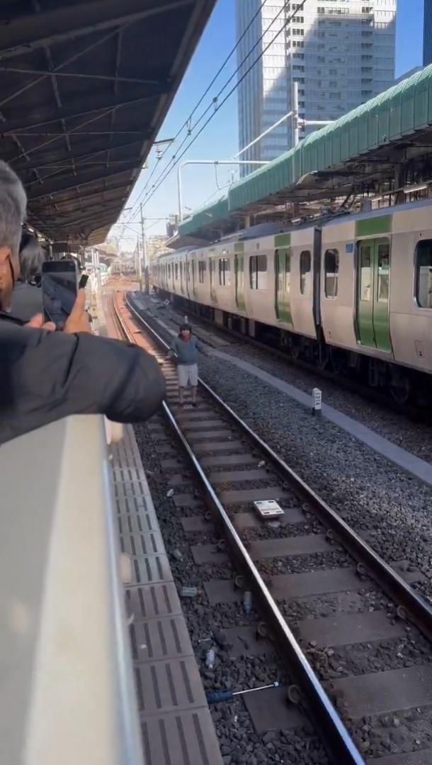 【遅延】山手線 東京…