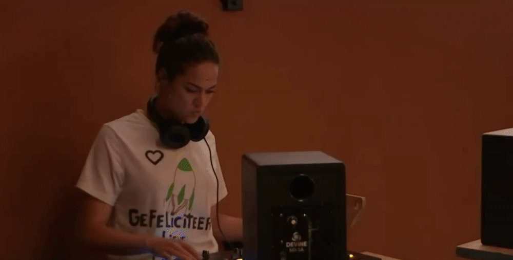 d57c8e665f0bce892a0e6f0eb2aa7d52.gif