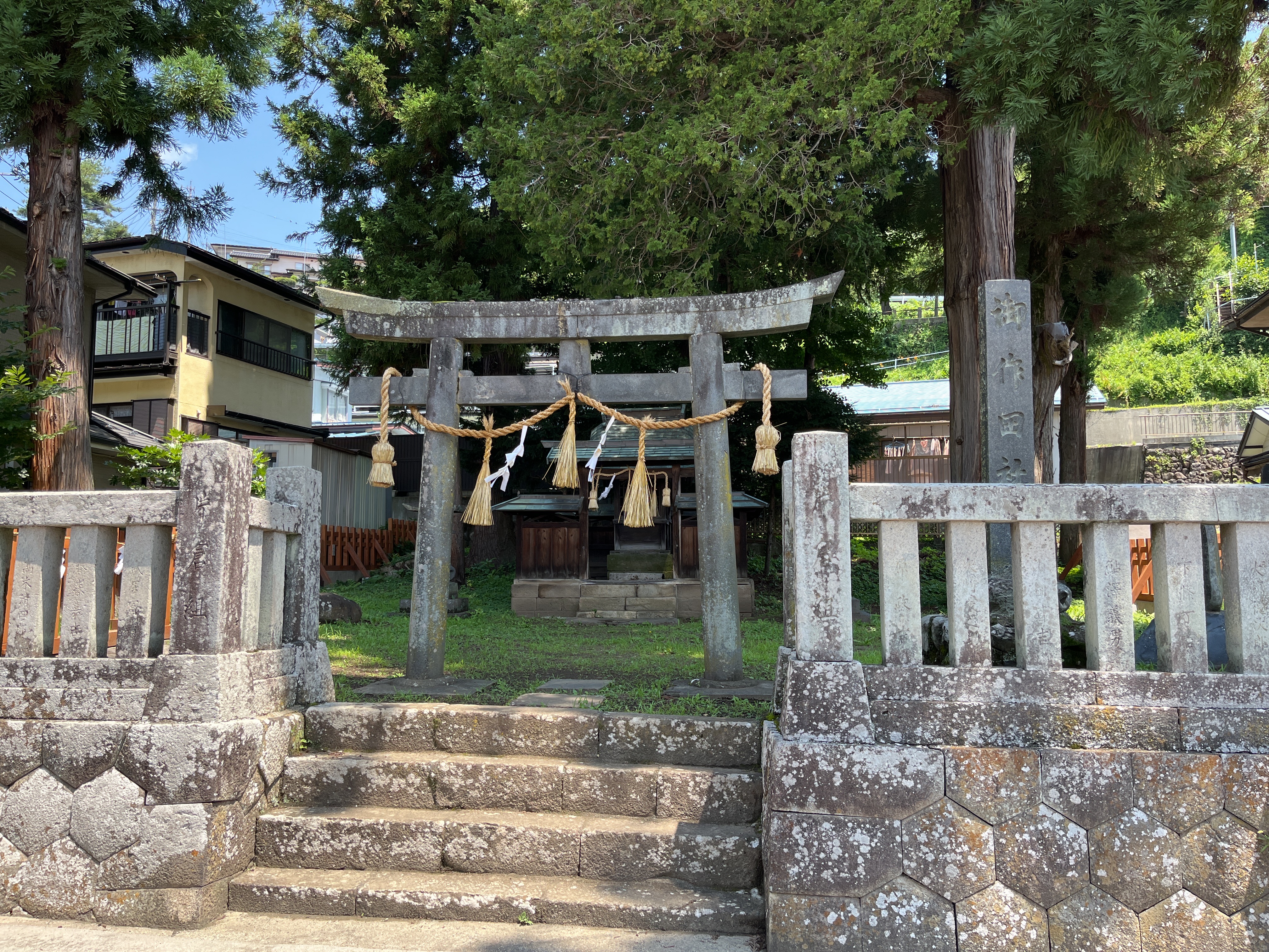 鳥居
