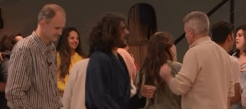 d73d590fbff1d3322c873bb601ca9b38.gif
