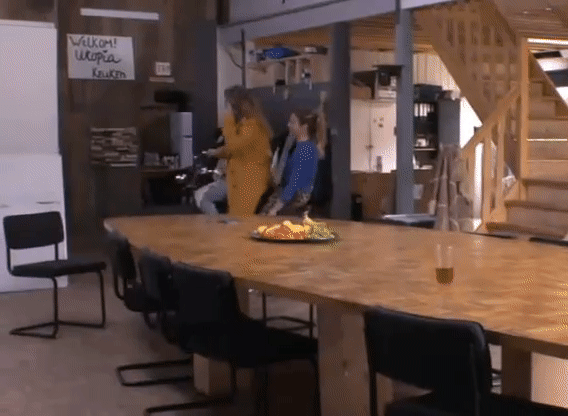 d810a341efad0bfbbdc2a5e2987e919c.gif