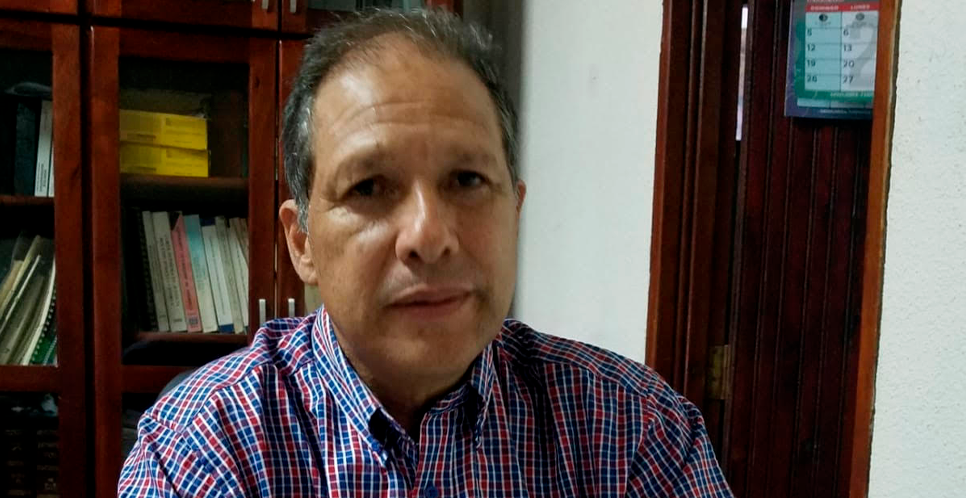 Los abogados que no estén certificados no podrán hacer contratos