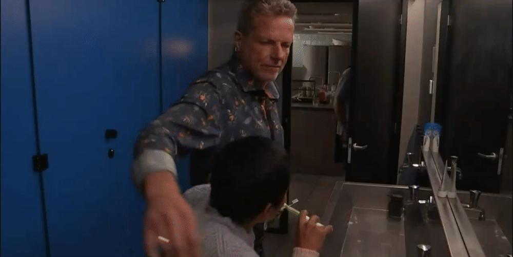 dad0193c4231fd9dc670704b57404816.gif