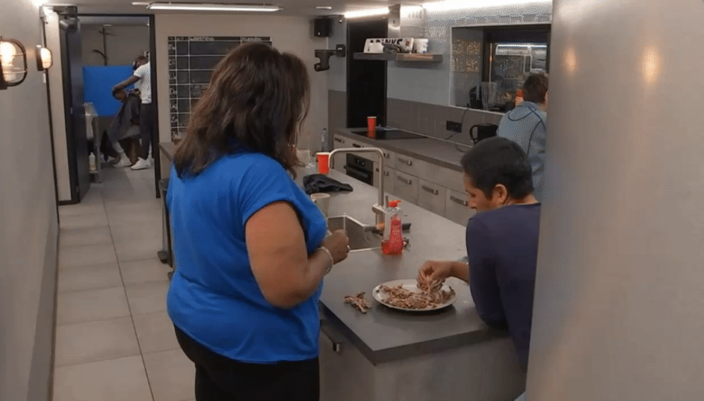 dcf5d15d265a20faa30cc09a6bb62729.gif
