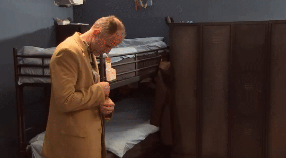dd347a1e5fa4f11aed712e98a5f7aa78.gif