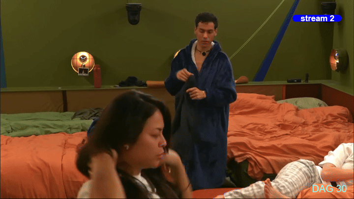 de005e3db8681454e0593eb87bee1d26.gif