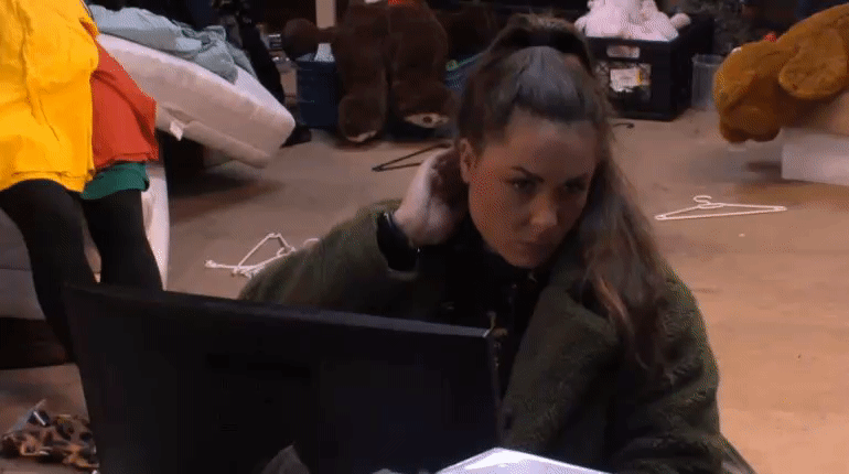 deb248634c49bbe4fa77529460960243.gif
