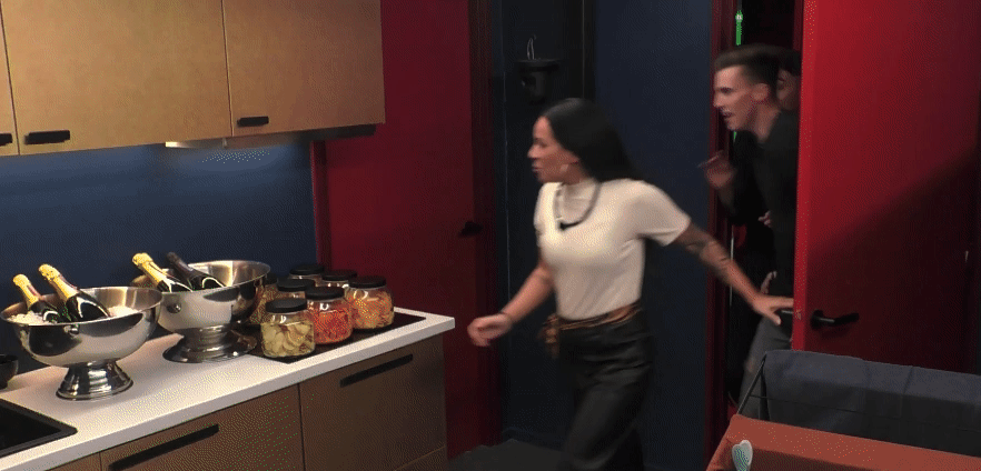 e238d6bb1433fe4c5d5b6b35c5e53410.gif