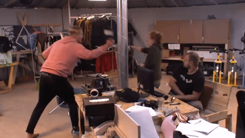 e426cbadd4e5a996125750b7f26f6b4e.gif