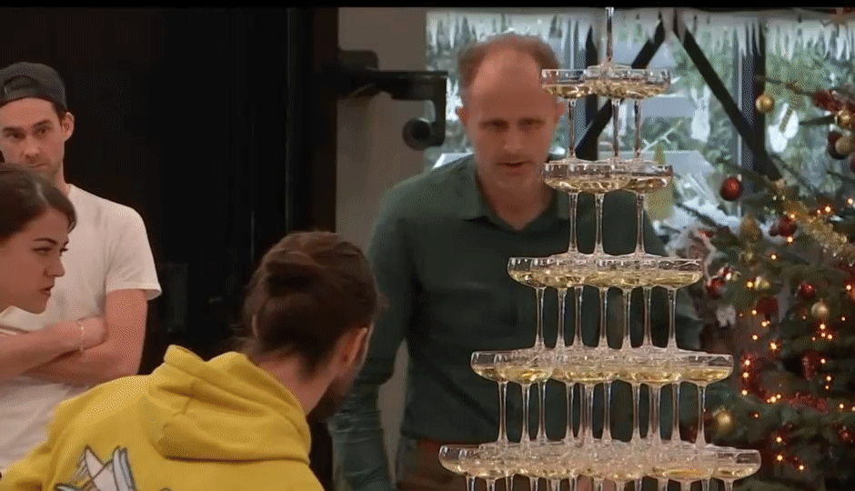 e43954ec6935b8cbbc28a405bd3f27e9.gif