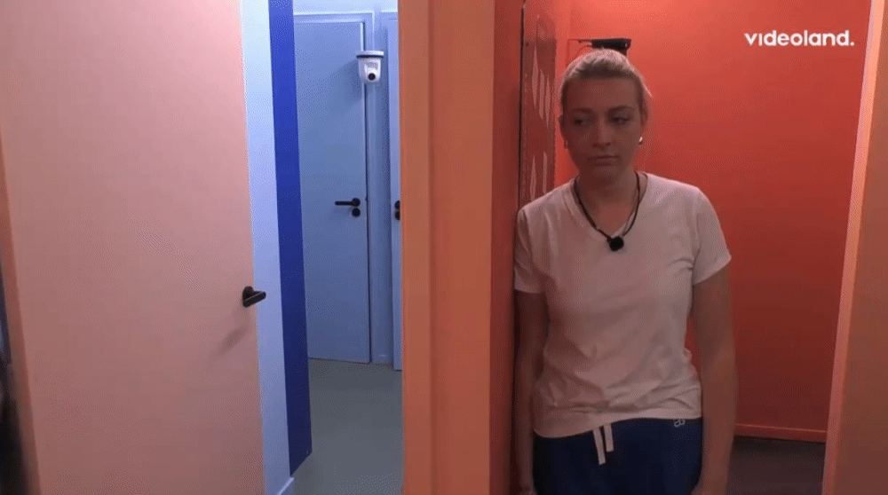 e4c6844c21828ab33bdd2fdf7d7a85dd.gif