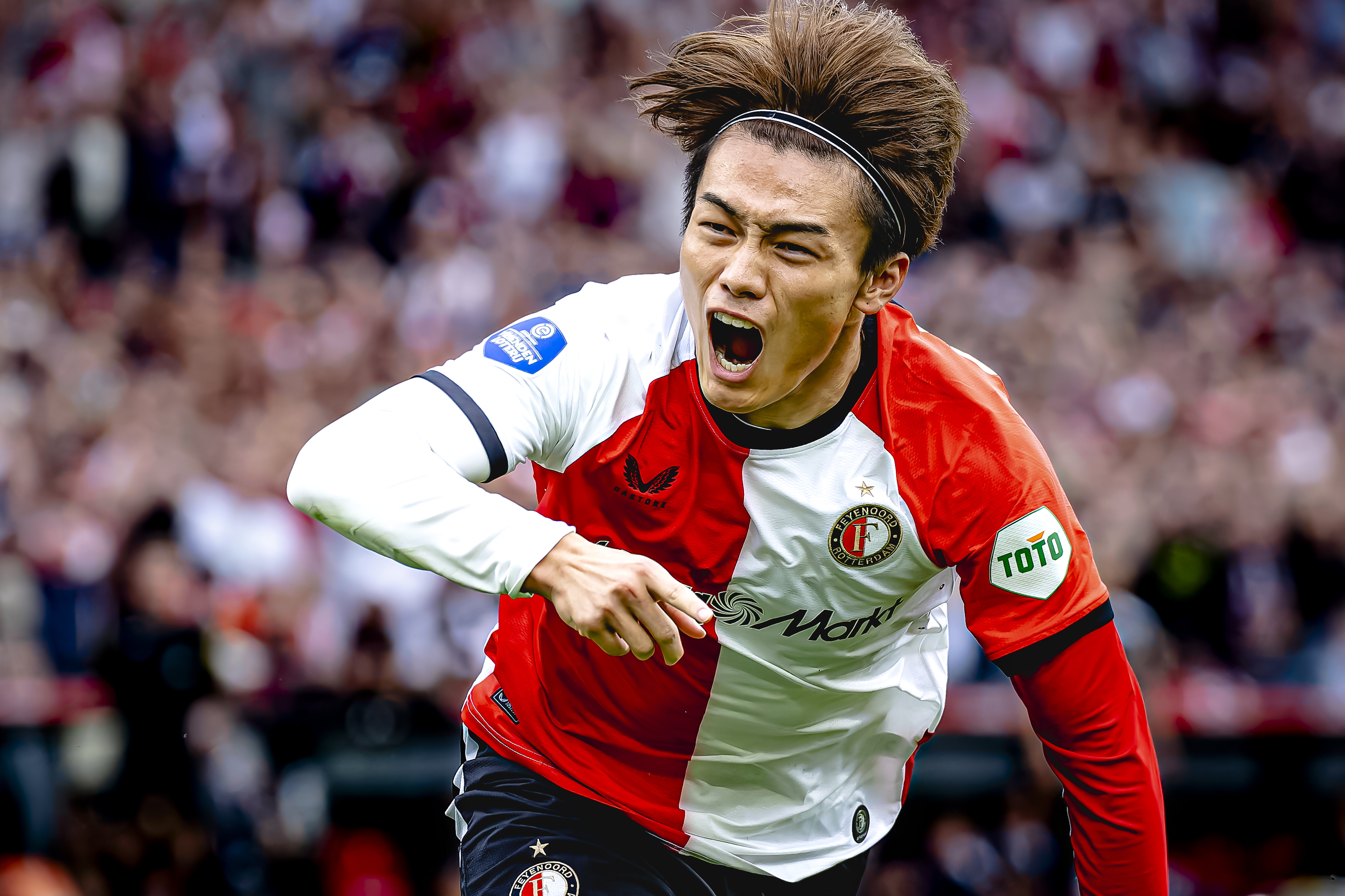 Ayase Ueda scoort de 1-0 voor Feyenoord tegen NAC Breda.