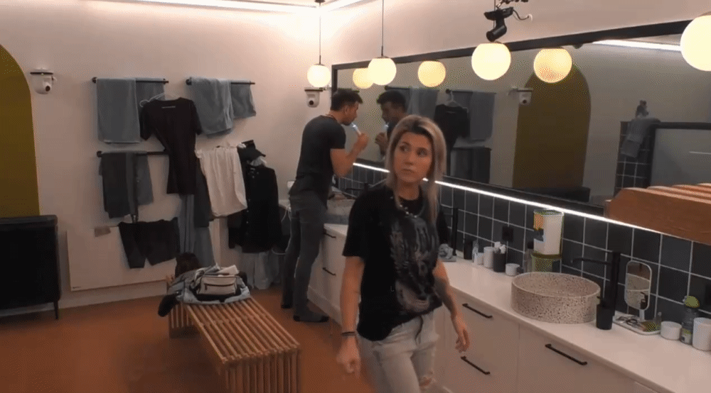 eb33ef23c4b2f8600d1c0eb14ce32bb7.gif