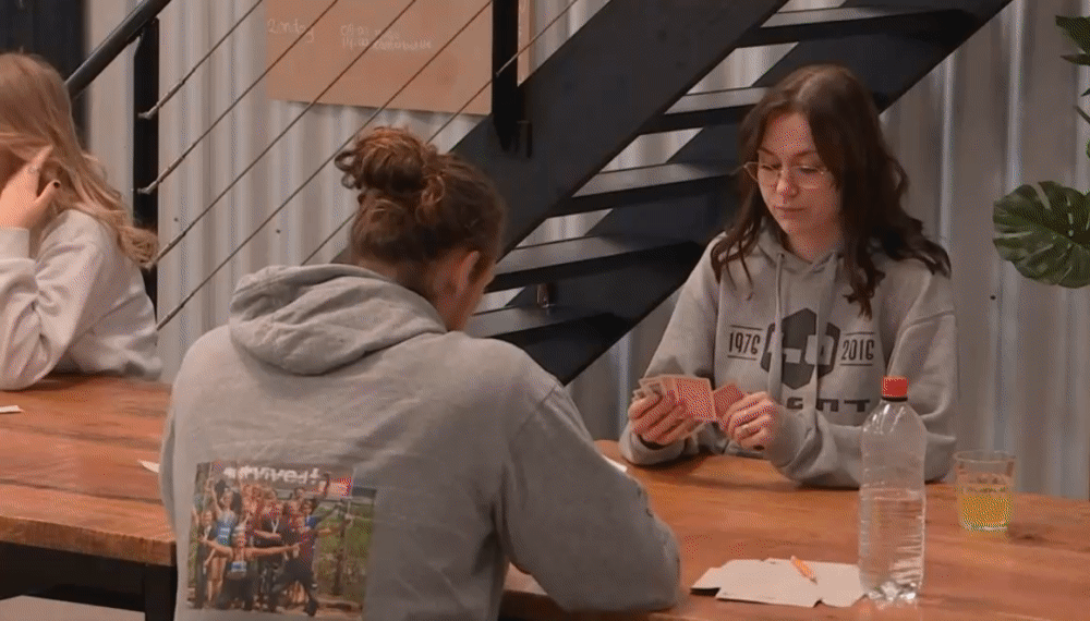 ec1c92438c3b49923f68406ce069005e.gif