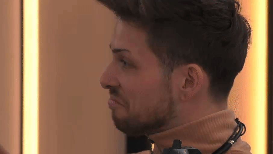 f051b27bd841177b6952bd15abb7e7f8.gif