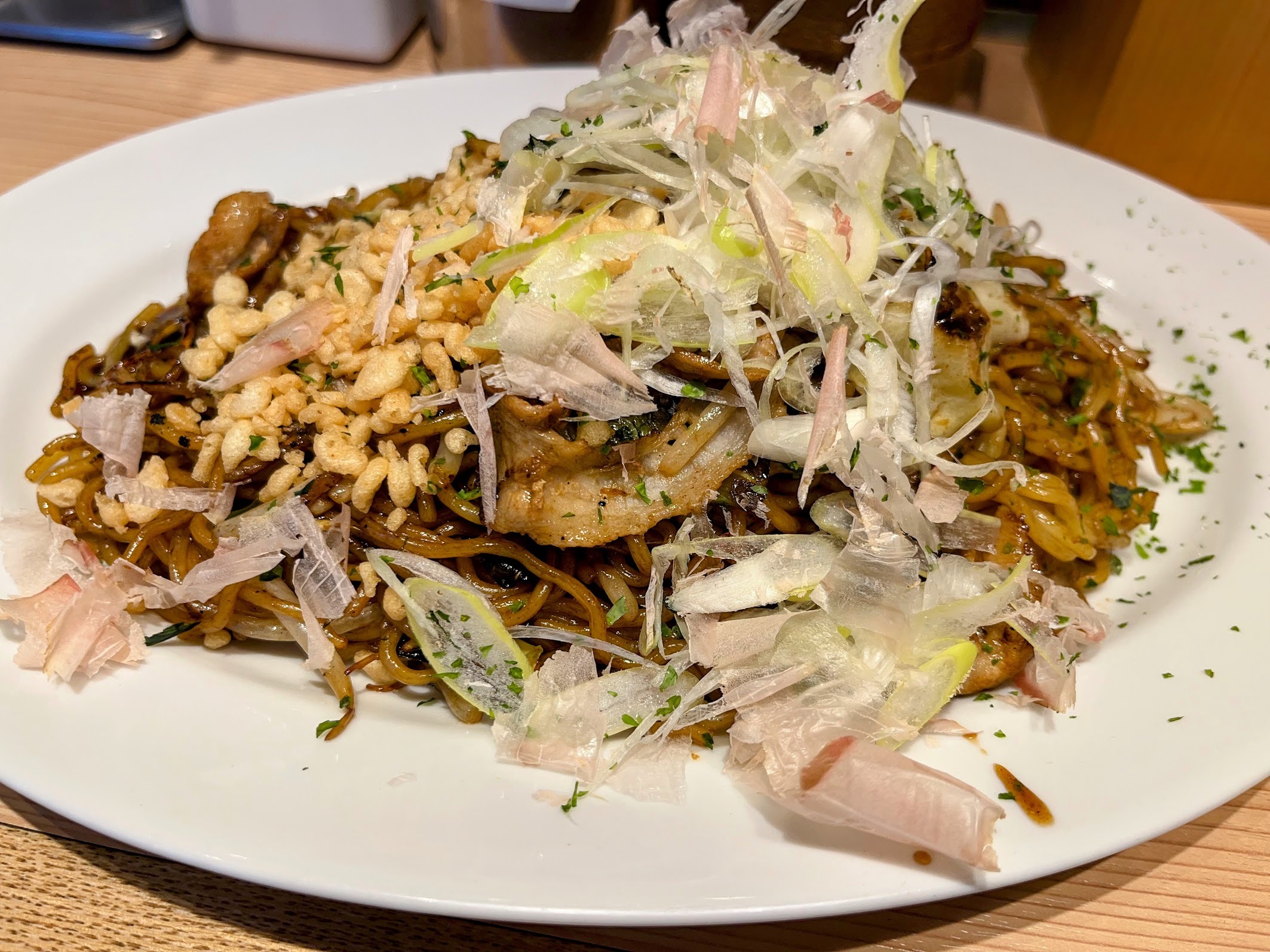 川崎・焼きそば伊藤 焼きそば・中750円(2024年4月)