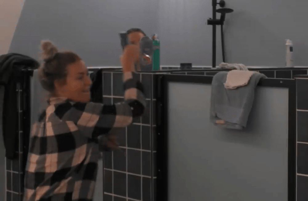 f25f90cafeff2d5ec9cbfbbbdb8a0184.gif