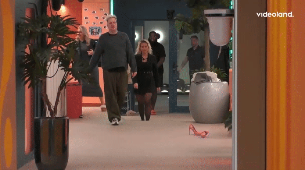 f35dce17feb7d2abc7ddb8445b33d076.gif