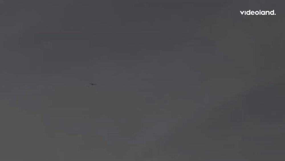 f42ba2f15abf8776fe9218392a6d915d.gif