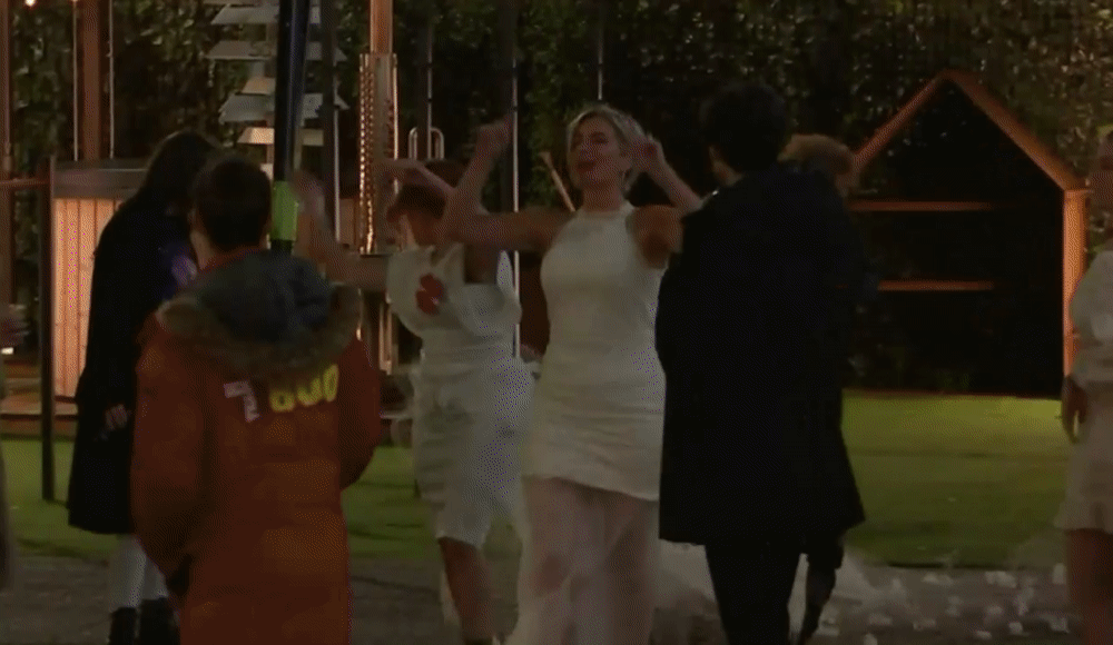 f43ac8307176dee4f0a4220e3bed114c.gif