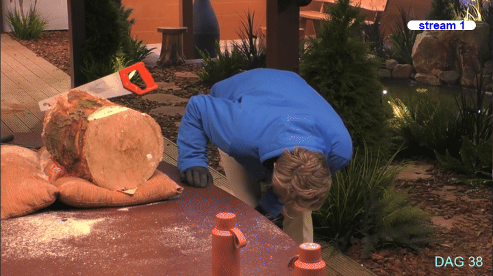 f594374260a1364175d2e85e90115d0e.gif