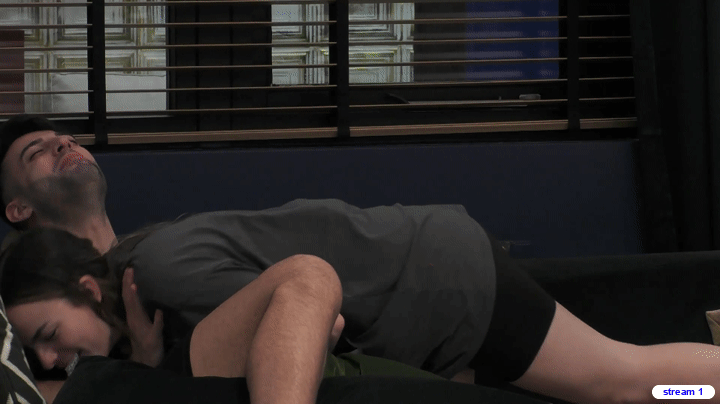 f9919e90d0d9ca0d8753d82702e8d1a8.gif