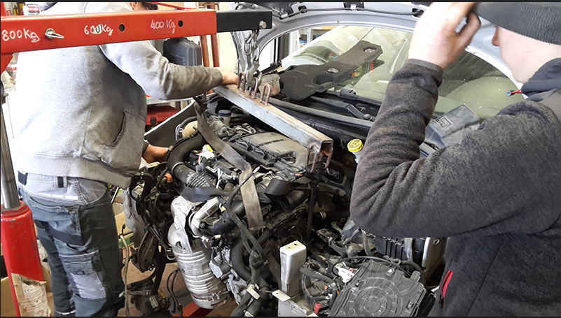 Atelier de mécanique: Peugeot 207 Echange moteur par moteur ...