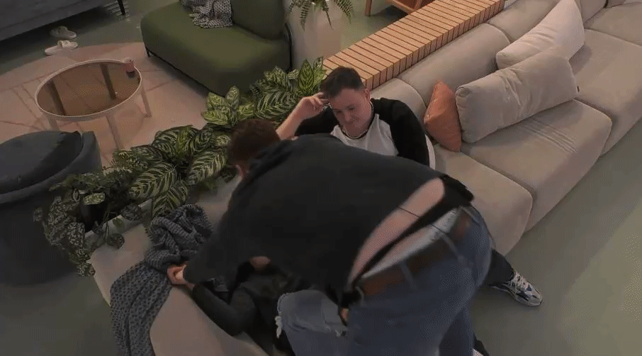 fbcde81641ea718665c570366c75bd70.gif