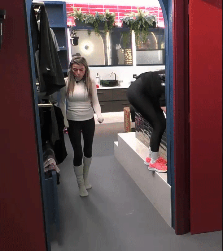 fbddc5dbdf86e3f8bd59539eb20c7730.gif