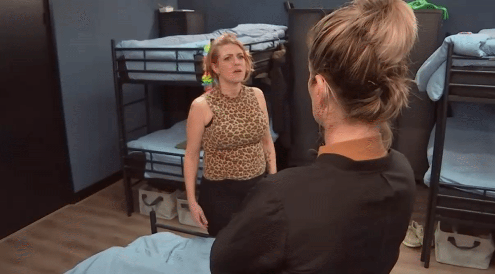 fbde6a58763f5baec3633f2e9ace87e4.gif