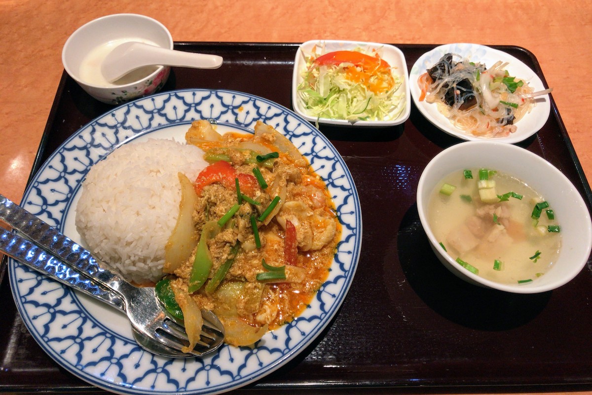 川崎駅近くのタイ料理 チャオタイ でパッポンカリー シーフード 川崎 蒲田おすすめグルメ