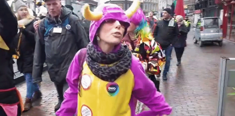 fcf2c1ad6ea5d426eb056d79e3fce05c.gif